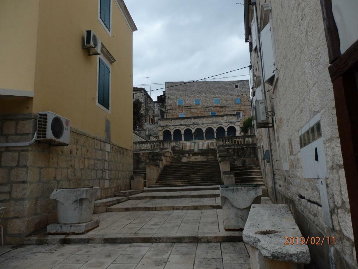 Apartman M&M Milna  Exterior foto